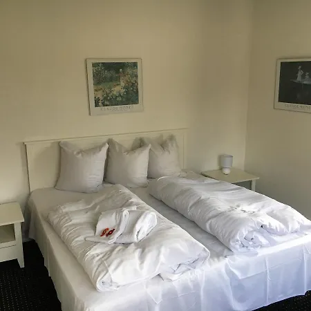 Estalagem Kongeakroen 2*